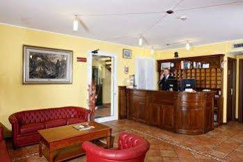 Hotel Gabarda Carpi Exterior photo