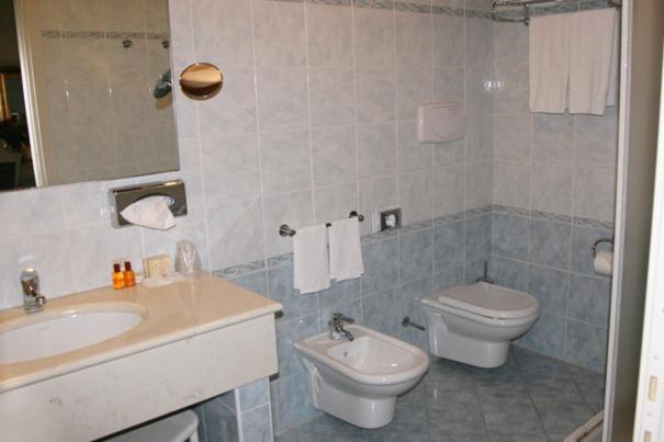 Hotel Gabarda Carpi Room photo