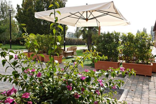 Hotel Gabarda Carpi Exterior photo