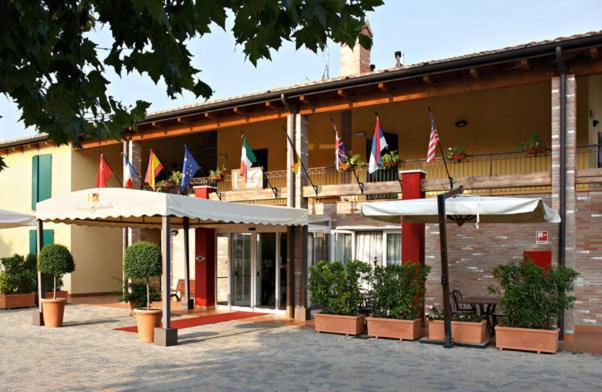 Hotel Gabarda Carpi Exterior photo